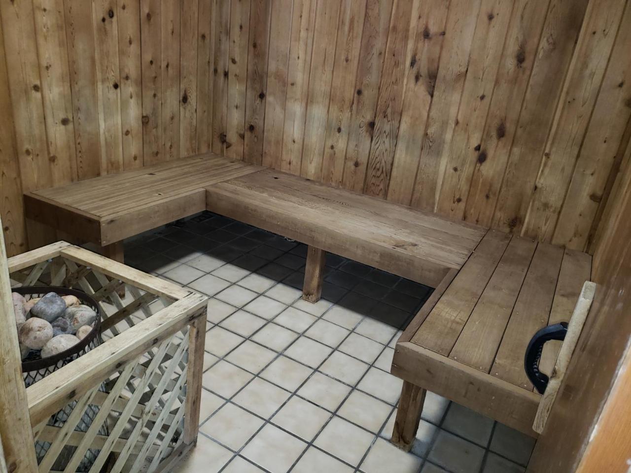 Woodside Dells Hotel & Suites Wisconsin Dells Extérieur photo